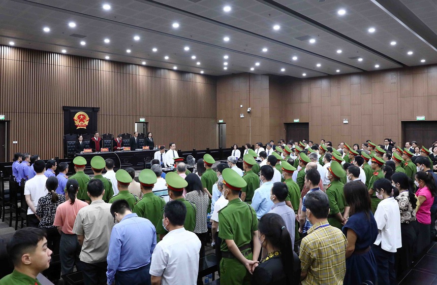 Nhìn lại phiên tòa 'Chuyến bay giải cứu' - Bài 2: Từ chuyển biến nhận thức đến phân hóa tội phạm - Ảnh 2.