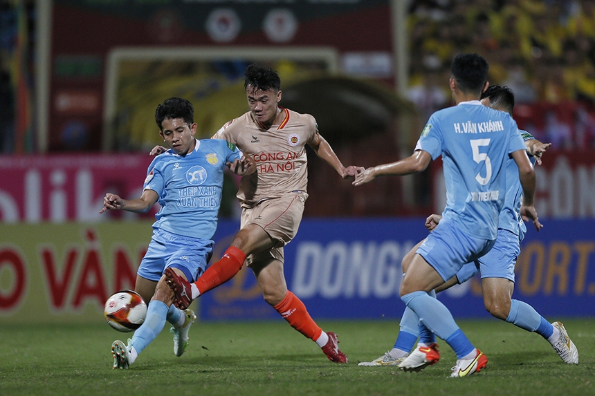 Công An Hà Nội mất "đôi cánh", cơ hội vô địch có mong manh - Ảnh 3.