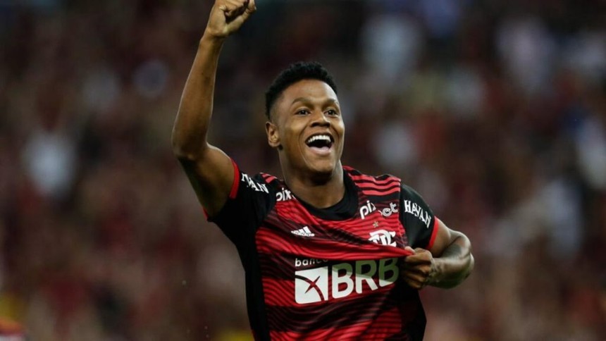 Tin nóng bóng đá tối 4/7: HLV Ten Hag trấn an mục tiêu của MU, làm điều ngoại lệ với Marcus Rashford - Ảnh 5. Tin nóng bóng đá tối 4/7: HLV Ten Hag trấn an mục tiêu của MU, làm điều ngoại lệ với Marcus Rashford - Ảnh 5.