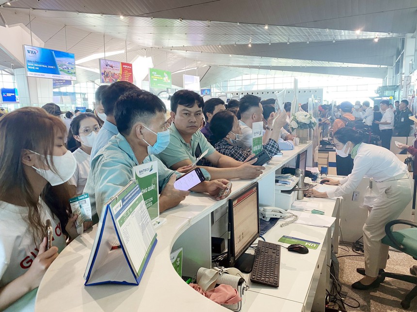 Sân bay quốc tế Vinh đã hoạt động trở lại - Ảnh 1.