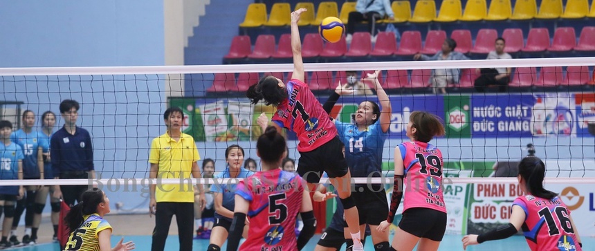 Tú Linh tiếp tục thi đấu cho Hóa Chất Đức Giang ở mùa giải 2024