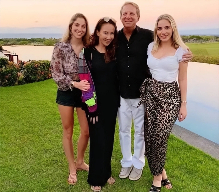 3 sao nữ C-biz khổ sở vì lấy nhầm chồng: Triệu Vy mất sạch danh tiếng - Ảnh 3.