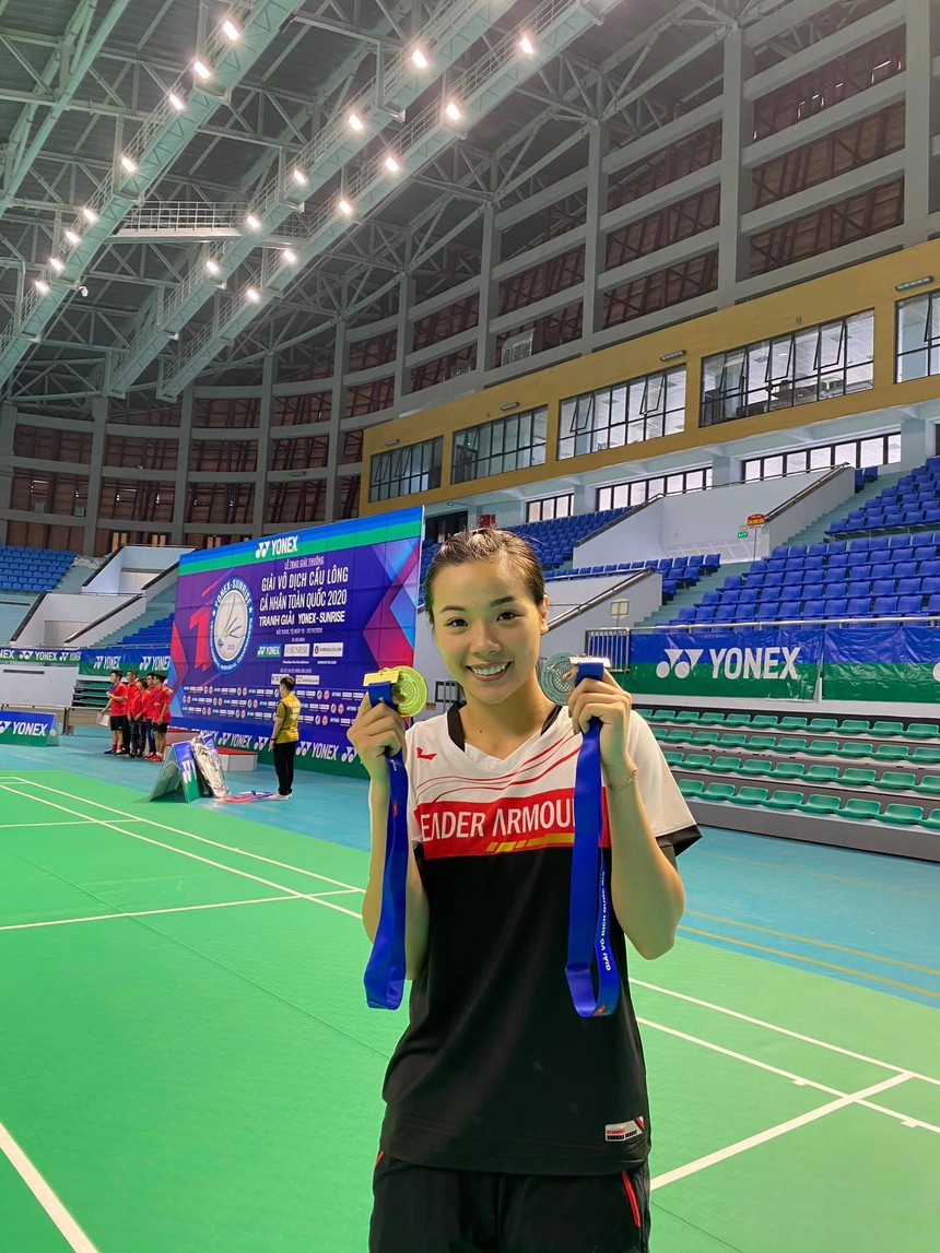 Hành trình của hoa khôi Nguyễn Thùy Linh: Mẹ bắt bỏ cầu lông đi học, 6 năm nỗ lực vượt bóng đàn chị để trở thành số 1 Việt Nam - Ảnh 4.