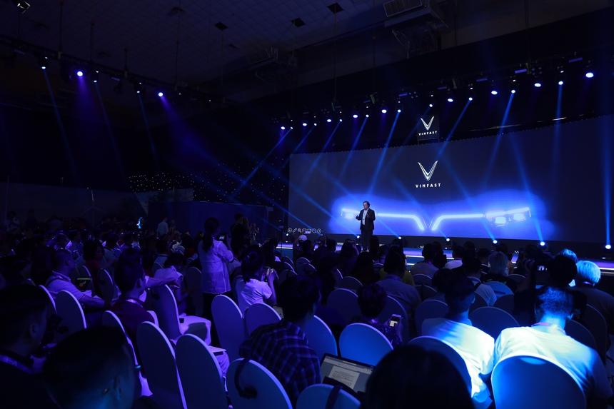 Triển lãm xe điện lớn nhất Việt Nam 'VinFast - Vì tương lai xanh' - Ảnh 2. Triển lãm xe điện lớn nhất Việt Nam 'VinFast - Vì tương lai xanh' - Ảnh 2.