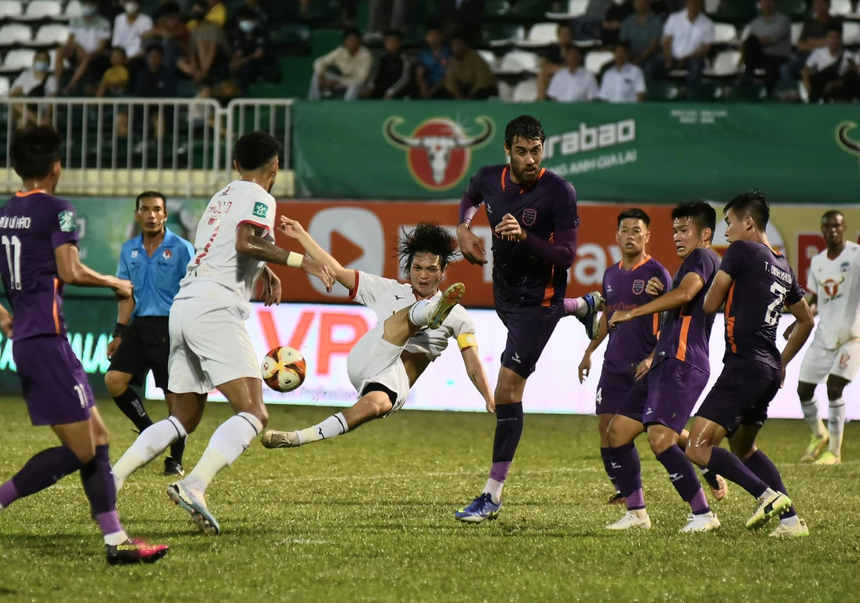 Mọi thứ đều chống lại HLV Lê Huỳnh Đức - Ảnh 1.