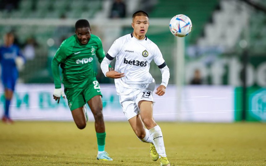 Cầu thủ Việt kiều 18 tuổi chơi như Kante được Barcelona dòm ngó, báo Bulgaria lo sợ về đầu quân cho ĐT Việt Nam  - Ảnh 5.