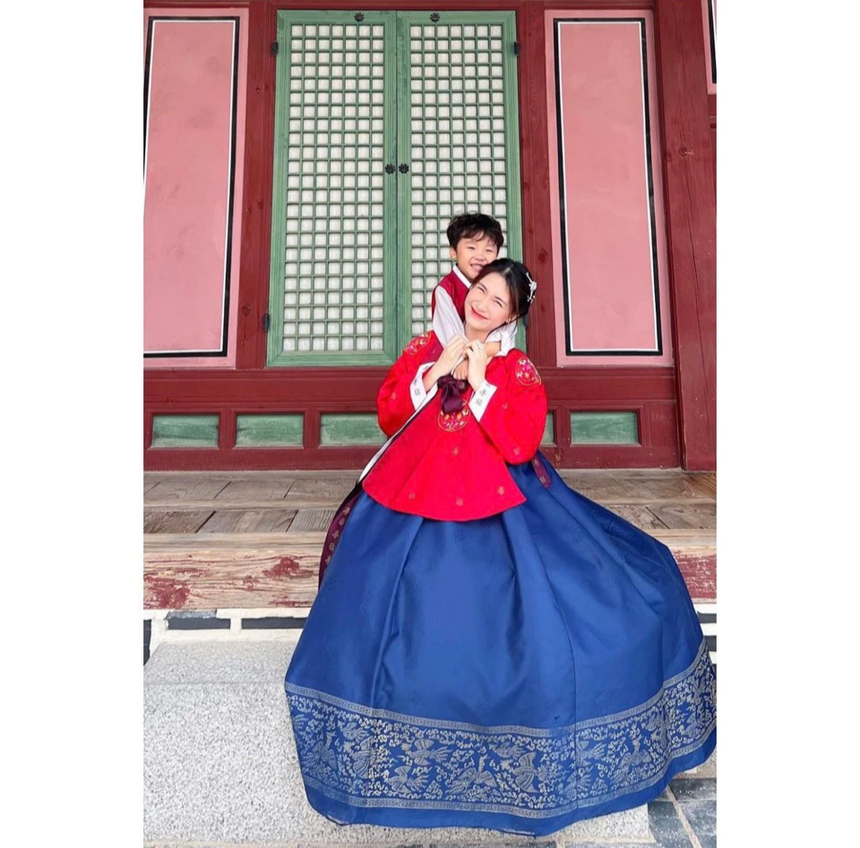 Sao Việt 9/7: Diệp Lâm Anh xinh đẹp hậu phiên tòa với chồng cũ, Hương Giang bùng nổ trong bộ ảnh mới - Ảnh 6. Sao Việt 9/7: Diệp Lâm Anh xinh đẹp hậu phiên tòa với chồng cũ, Hương Giang bùng nổ trong bộ ảnh mới - Ảnh 6.