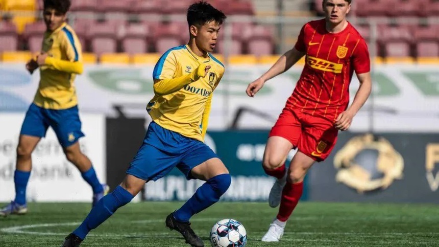 Sao trẻ Việt Kiều từng vô địch giải Đan Mạch thổ lộ mong muốn khoác áo tuyển Việt Nam - Ảnh 3. Sao trẻ Việt Kiều từng vô địch giải Đan Mạch thổ lộ mong muốn khoác áo tuyển Việt Nam - Ảnh 3.