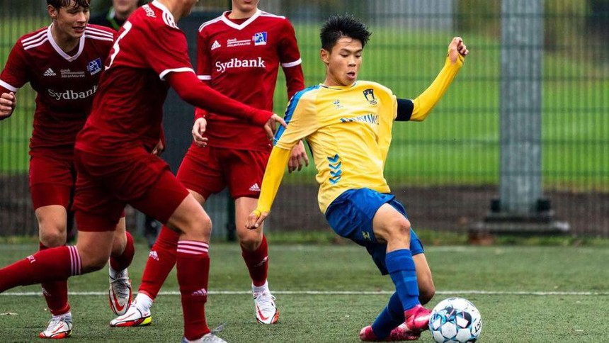 Sao trẻ Việt Kiều từng vô địch giải Đan Mạch thổ lộ mong muốn khoác áo tuyển Việt Nam - Ảnh 2. Sao trẻ Việt Kiều từng vô địch giải Đan Mạch thổ lộ mong muốn khoác áo tuyển Việt Nam - Ảnh 2.