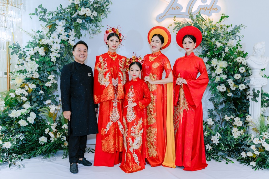 Ca sĩ Cẩm Vân, Khắc Triệu và gần 150 Nghệ sỹ nổi tiếng hội ngộ trong đêm nghệ thuật 'Vì nụ cười trẻ thơ 2023' - Ảnh 6. Ca sĩ Cẩm Vân, Khắc Triệu và gần 150 Nghệ sỹ nổi tiếng hội ngộ trong đêm nghệ thuật 'Vì nụ cười trẻ thơ 2023' - Ảnh 6.