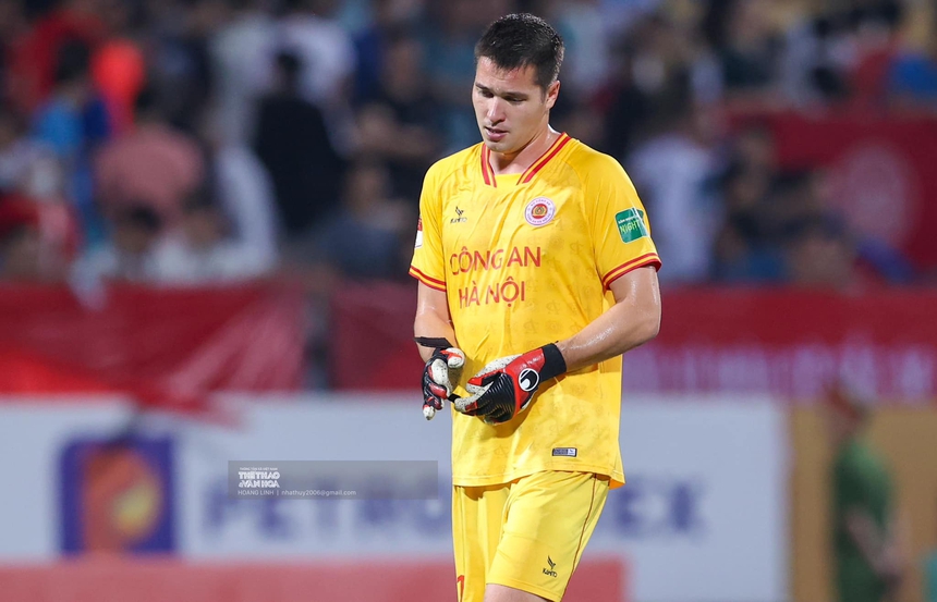 Thua trận thứ 3 với CAHN, thủ môn Việt kiều Filip Nguyễn viết tâm thư xin lỗi CĐV - Ảnh 3.