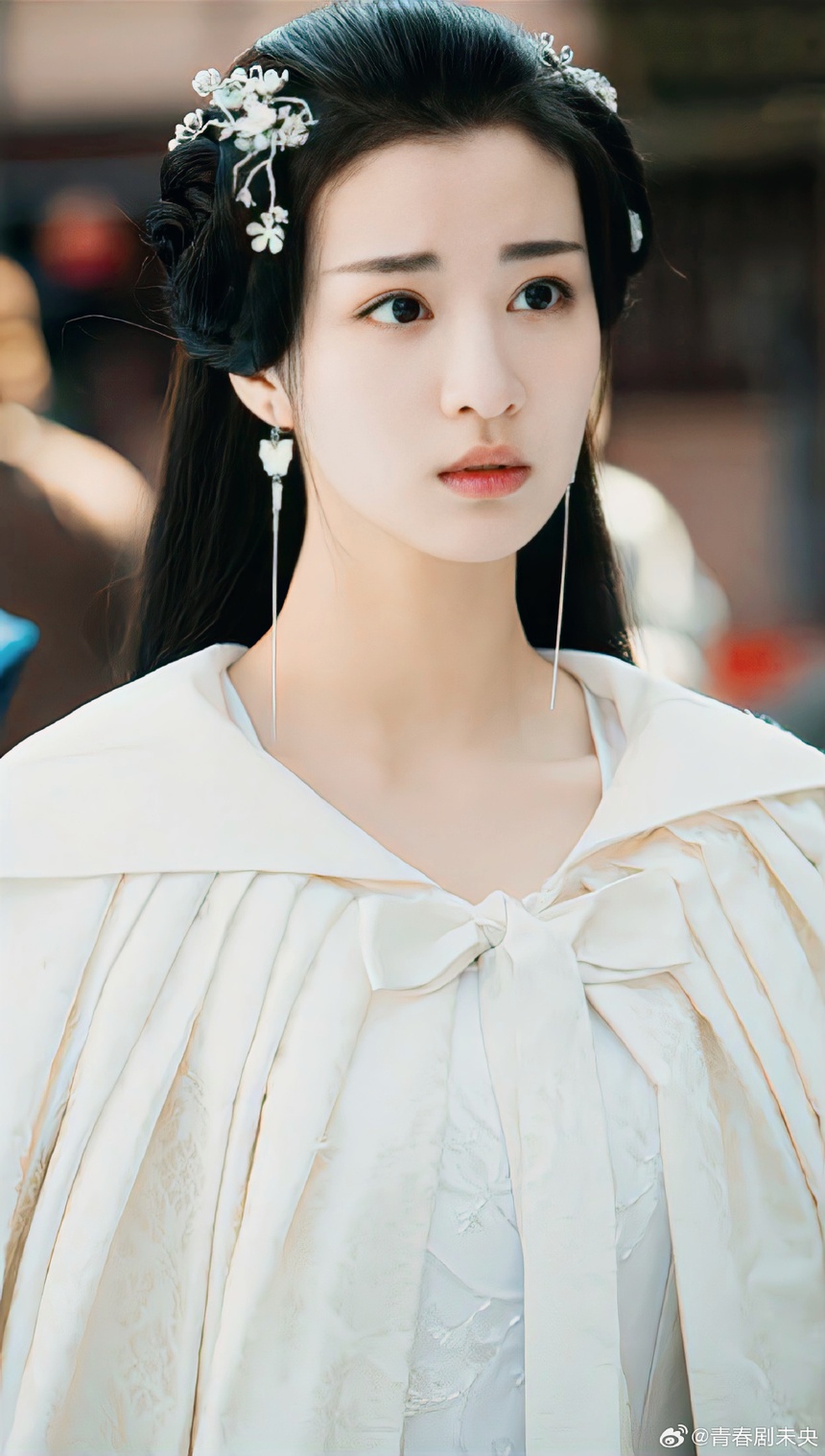 'Tiểu Lưu Diệc Phi' Vương Sở Nhiên dính loạt ồn ào sau khi phim thất bại - Ảnh 6. 'Tiểu Lưu Diệc Phi' Vương Sở Nhiên dính loạt ồn ào sau khi phim thất bại - Ảnh 6.