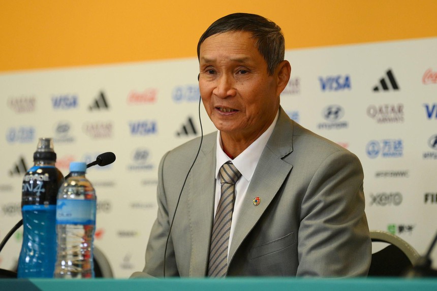 Bóng đá Việt Nam 1/8: Thủ môn thay thế Kim Thanh cao điểm nhất tuyển nữ Việt Nam - Ảnh 3.