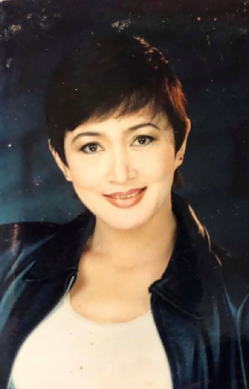 Vẻ đẹp sắc sảo, mặn mà của NSND Minh Hòa thời trẻ khiến khán giả 'điêu đứng' - Ảnh 4. Vẻ đẹp sắc sảo, mặn mà của NSND Minh Hòa thời trẻ khiến khán giả 'điêu đứng' - Ảnh 4.