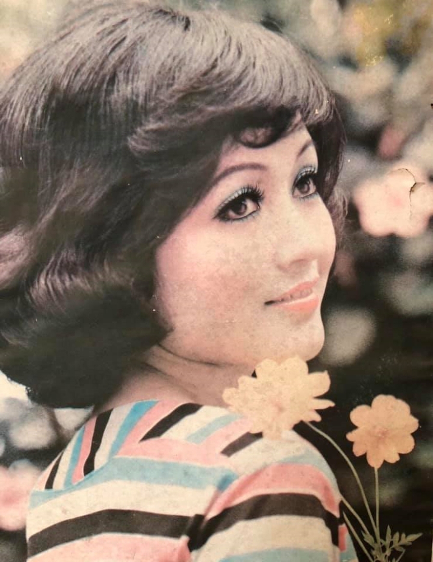 Vẻ đẹp sắc sảo, mặn mà của NSND Minh Hòa thời trẻ khiến khán giả 'điêu đứng' - Ảnh 5. Vẻ đẹp sắc sảo, mặn mà của NSND Minh Hòa thời trẻ khiến khán giả 'điêu đứng' - Ảnh 5.