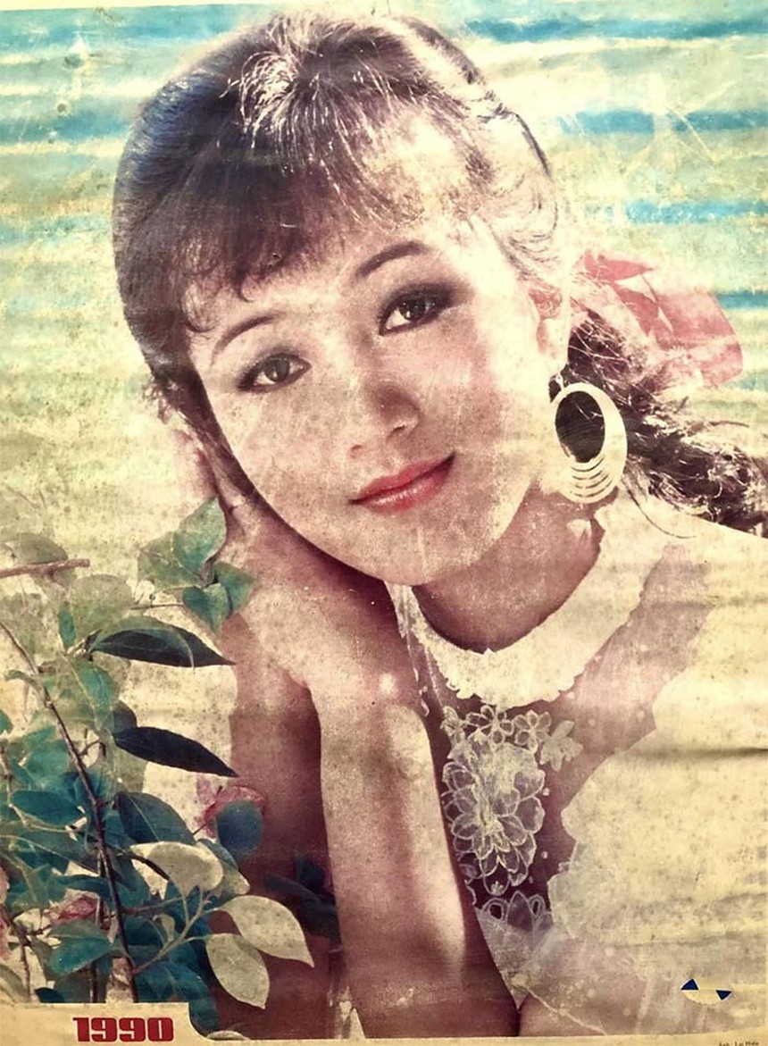 Vẻ đẹp sắc sảo, mặn mà của NSND Minh Hòa thời trẻ khiến khán giả 'điêu đứng' - Ảnh 7. Vẻ đẹp sắc sảo, mặn mà của NSND Minh Hòa thời trẻ khiến khán giả 'điêu đứng' - Ảnh 7.