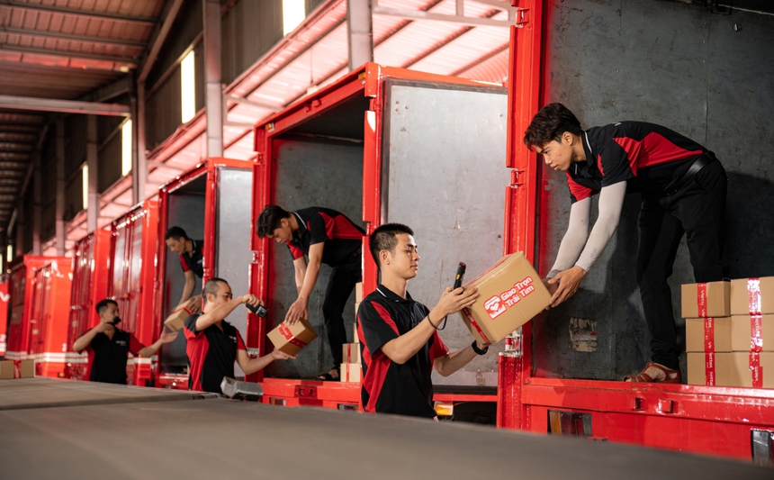 Viettel Post đặt mục tiêu năm đạt 1 triệu đơn hàng/ngày - Ảnh 1.