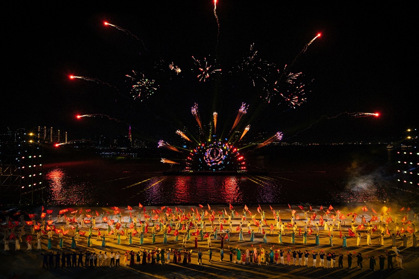 Tổng đạo diễn Lê Hải Yến: "Thành công của "Dòng sông kể chuyện" nhờ sự đồng lòng" - Ảnh 3.