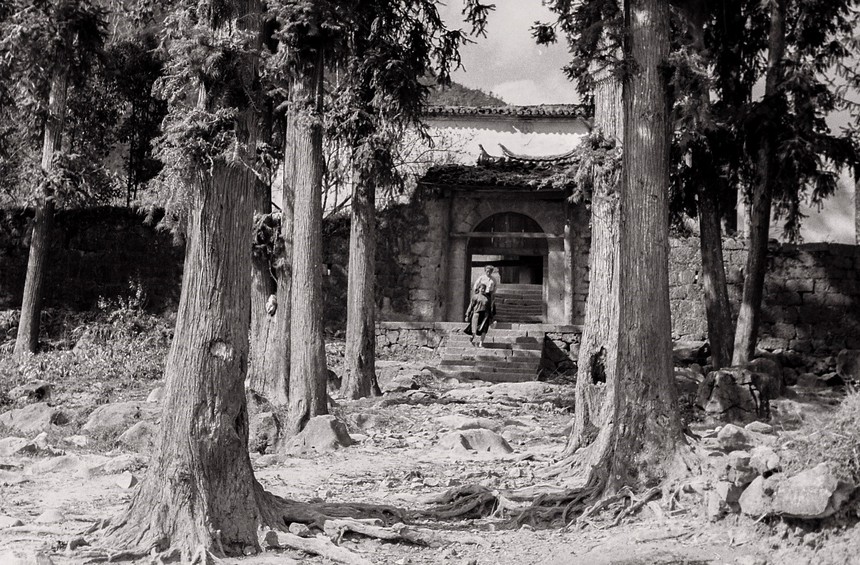 Cuộc đời sau ống kính: Dinh nhà Vương, 25 năm sau - Ảnh 1.