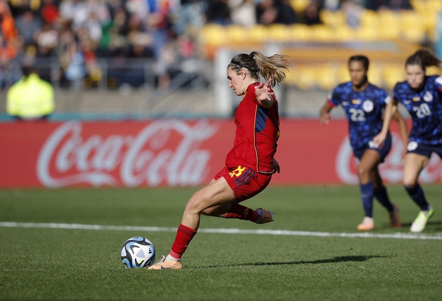 Kép phụ lên tiếng, ĐT nữ Tây Ban Nha biến Hà Lan thành cựu á quân World Cup - Ảnh 3. Kép phụ lên tiếng, ĐT nữ Tây Ban Nha biến Hà Lan thành cựu á quân World Cup - Ảnh 3.