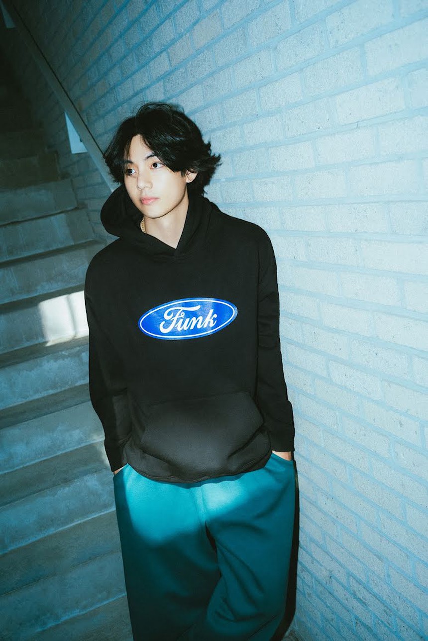 'Lịm tim' ngắm V BTS trong 20 bức ảnh ý tưởng mới cho album solo 'Layover' - Ảnh 13.