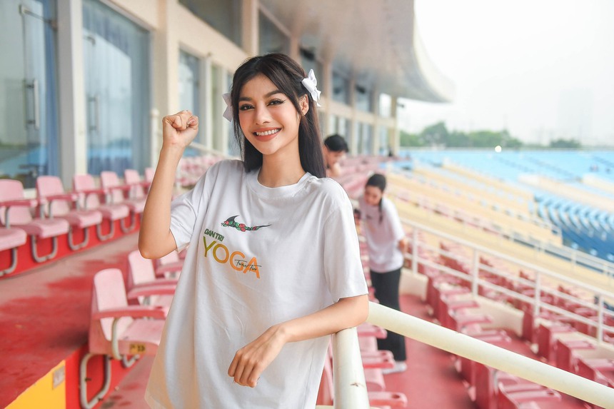 Dàn Hoa hậu, Á Hậu cùng 5.000 người đồng diễn yoga, xếp hình lá cờ Tổ quốc - Ảnh 4.