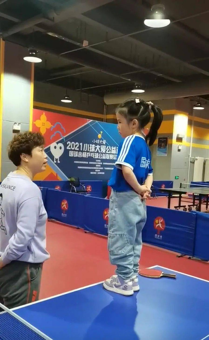 Được dạy dỗ cực nghiêm khắc, con gái huyền thoại bóng bàn giật giải vô địch khi 7 tuổi - Ảnh 6.