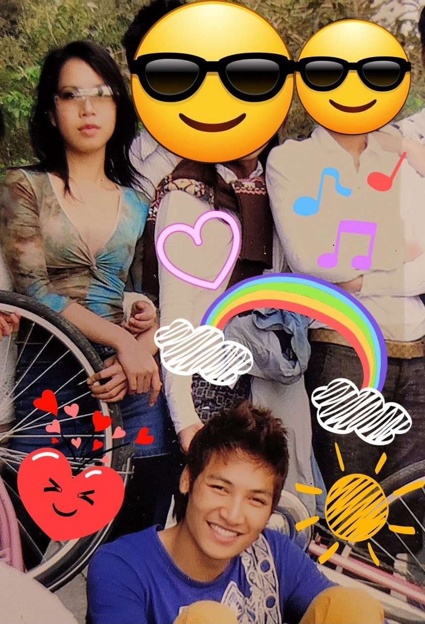 Sao Việt 12/8: Mạnh Trường đăng ảnh với vợ 'khét lẹt', Cường Đôla khoe cơ bắp ở tuổi 42 - Ảnh 1.