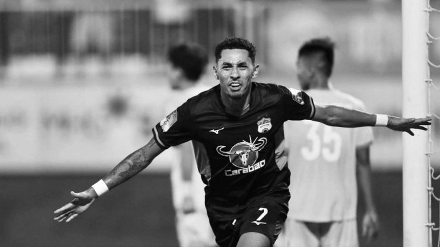 Xót xa vợ cầu thủ của HAGL khóc nghẹn khi biết tin chồng tử nạn - Ảnh 2.