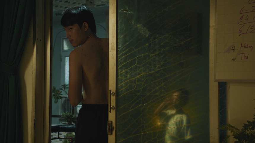 Phim 'Bên trong vỏ kén vàng': Hành trình của đức tin và tỉnh thức - Ảnh 5. Phim 'Bên trong vỏ kén vàng': Hành trình của đức tin và tỉnh thức - Ảnh 5.