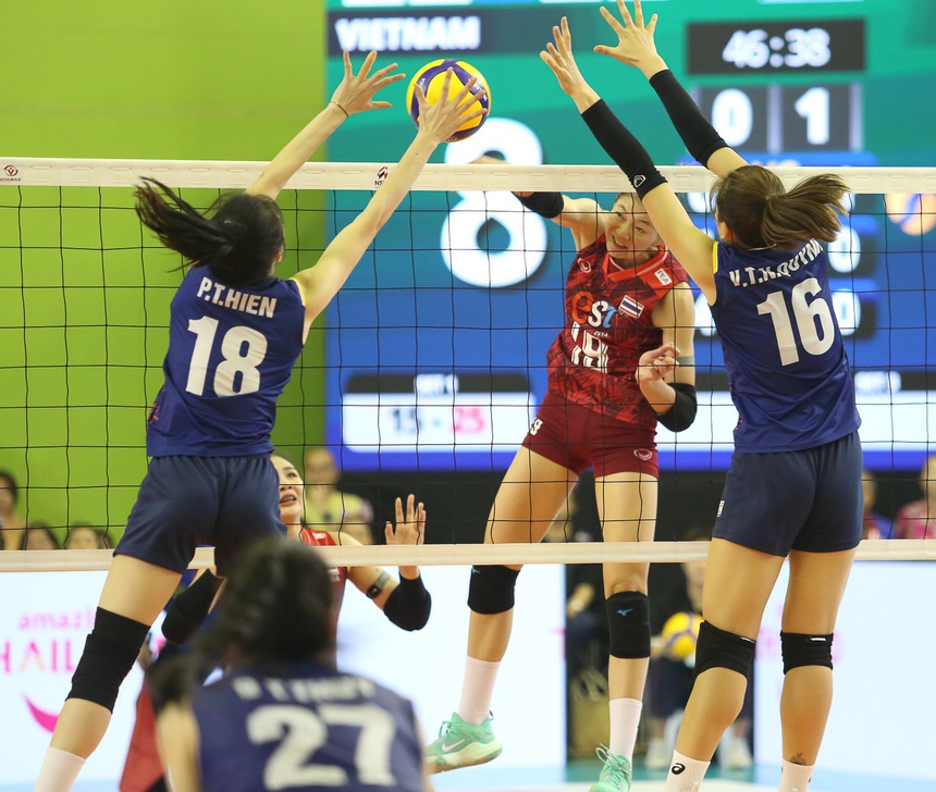 Phạm Thị Hiền (số 18) thi đấu ấn tượng ở giải vô địch Châu Á 2023 Phạm Thị Hiền (số 18) thi đấu ấn tượng ở giải vô địch Châu Á 2023