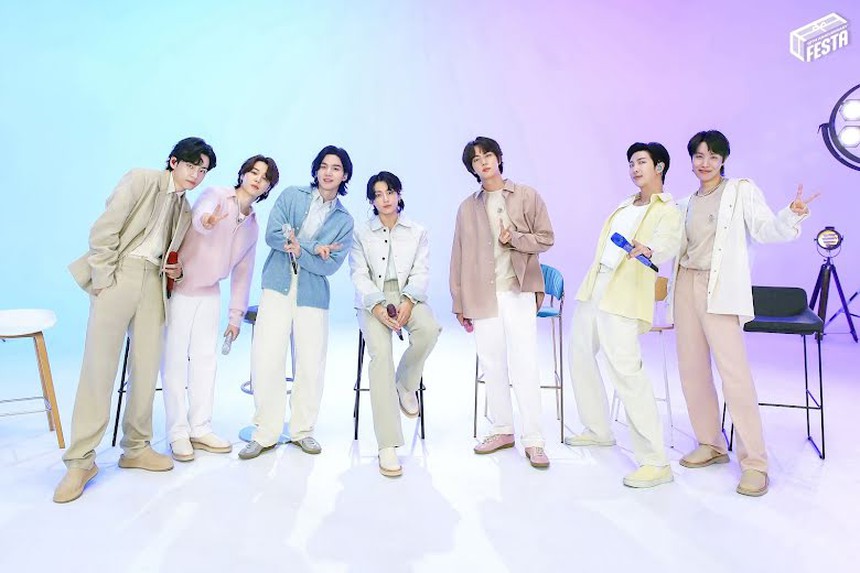 RM tiết lộ về dự án solo và cuộc hội ngộ được mong đợi của BTS vào năm 2025 - Ảnh 2.