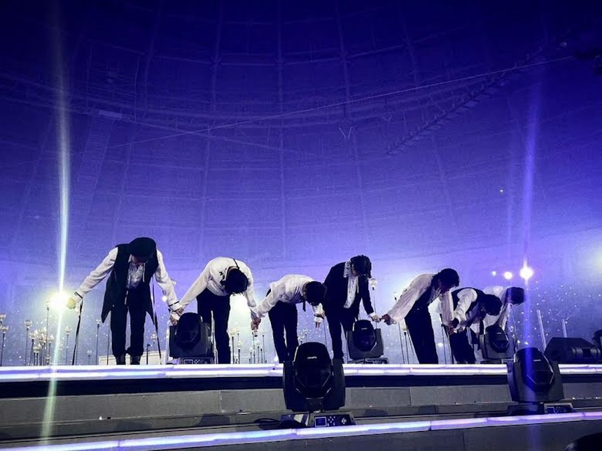 RM tiết lộ về dự án solo và cuộc hội ngộ được mong đợi của BTS vào năm 2025 - Ảnh 7.