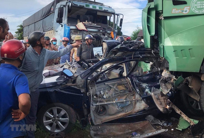 HLV Dương Minh Ninh: Công thần của HAGL, gắn bó hơn 2 thập kỷ, từng góp công đào tạo lứa Công Phượng, Xuân Trường - Ảnh 4.