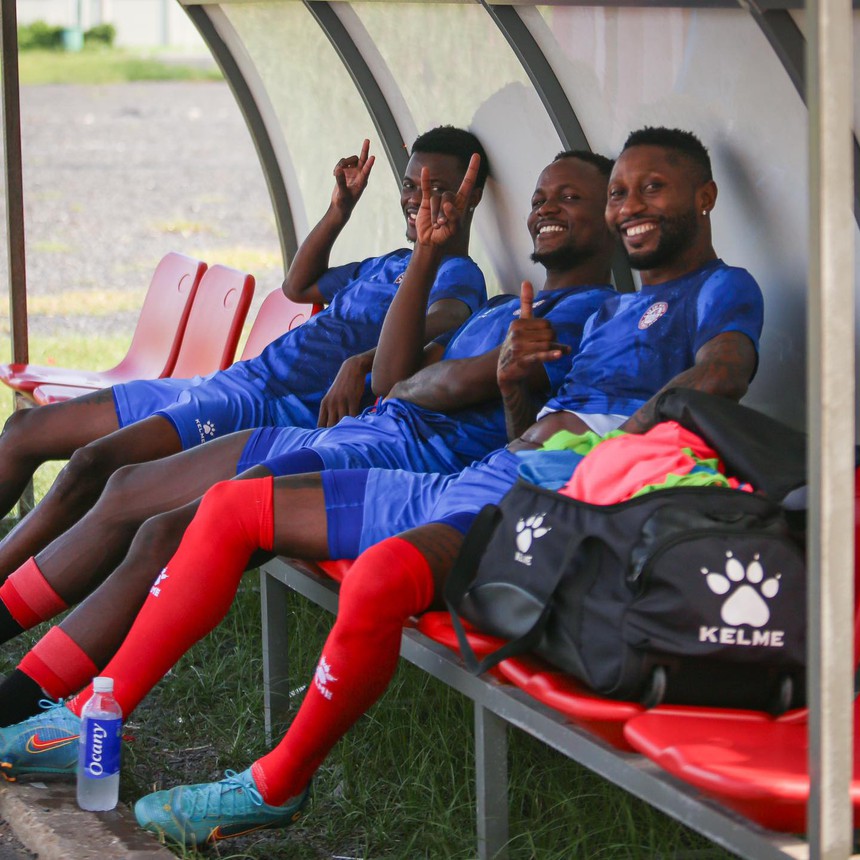 Bóng đá Việt Nam 2/9: Huỳnh Như khoe ảnh tập mới cùng CLB Lank - Ảnh 4.