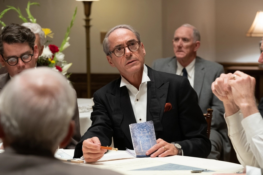 Giải thích kết phim 'Oppenheimer': Cha đẻ bom nguyên tử đã nói gì với Albert Einstein? - Ảnh 3.