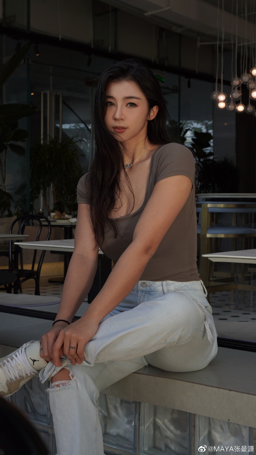 Profile nữ MC thể thao cao 1m8, được mệnh danh 'mỹ nhân đẹp nhất Châu Á' - Ảnh 9. Profile nữ MC thể thao cao 1m8, được mệnh danh 'mỹ nhân đẹp nhất Châu Á' - Ảnh 9.