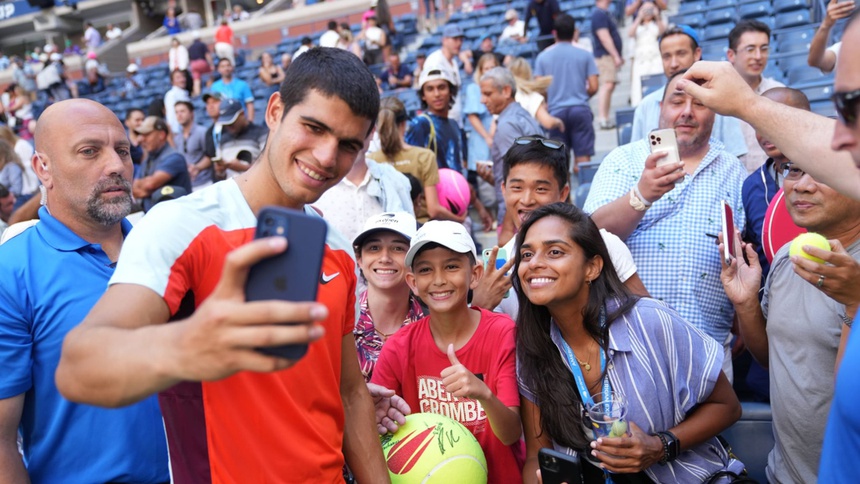 Bị loại sớm ở Canadian Open 2023, Carlos Alcaraz đã có một bài học quý giá - Ảnh 2.
