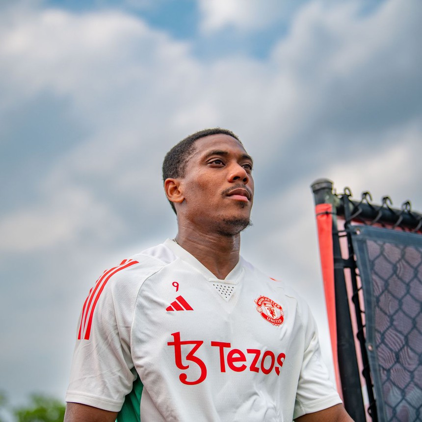 Tin nóng thể thao tối 14/8: MU ra quân Ngoại hạng Anh, vấn đề Ten Hag đau đầu đã được giải quyết - Ảnh 2.