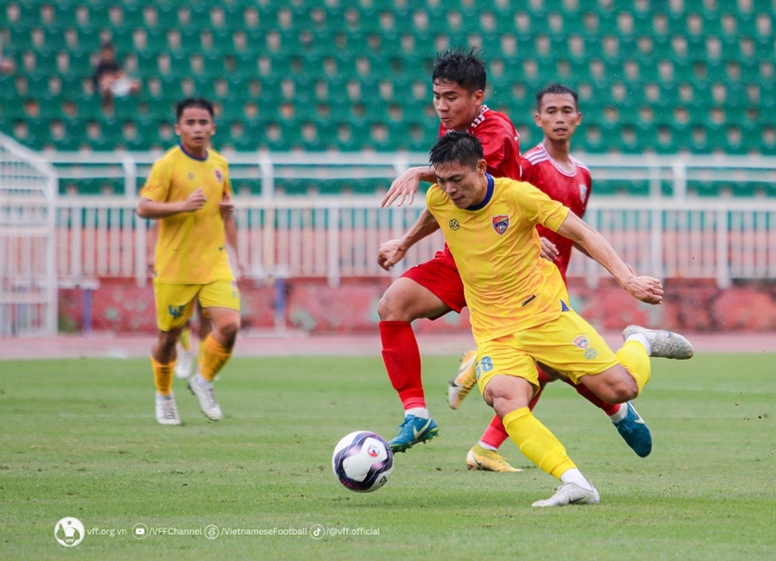 Ngược dòng ngoạn mục, Đồng Nai giành vé thăng hạng Nhất - Ảnh 2.