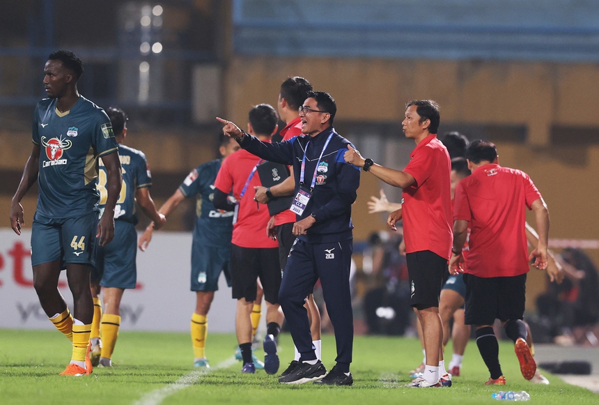 Đoạn kết V-League 2023: Đoản khúc buồn - Ảnh 2.