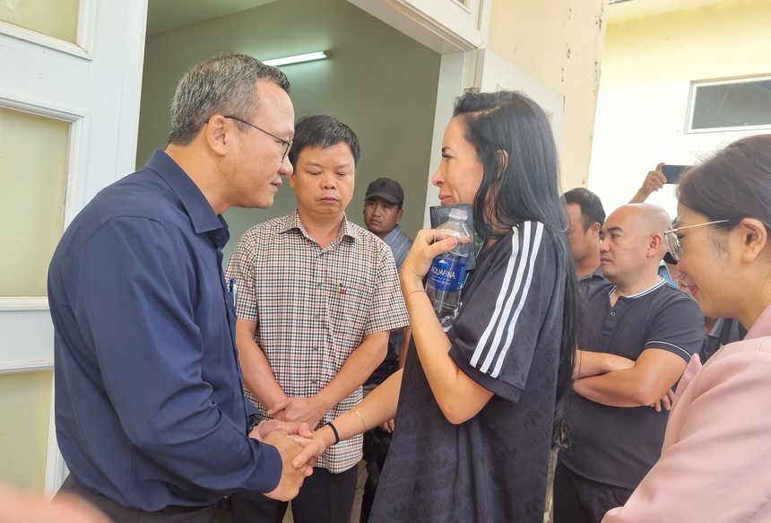 Vụ tai nạn tại Chư Pưh (Gia Lai): Đón mẹ của Paollo Madeira Oliveira sớm qua Việt Nam, đưa thi thể cầu thủ về nước - Ảnh 1.