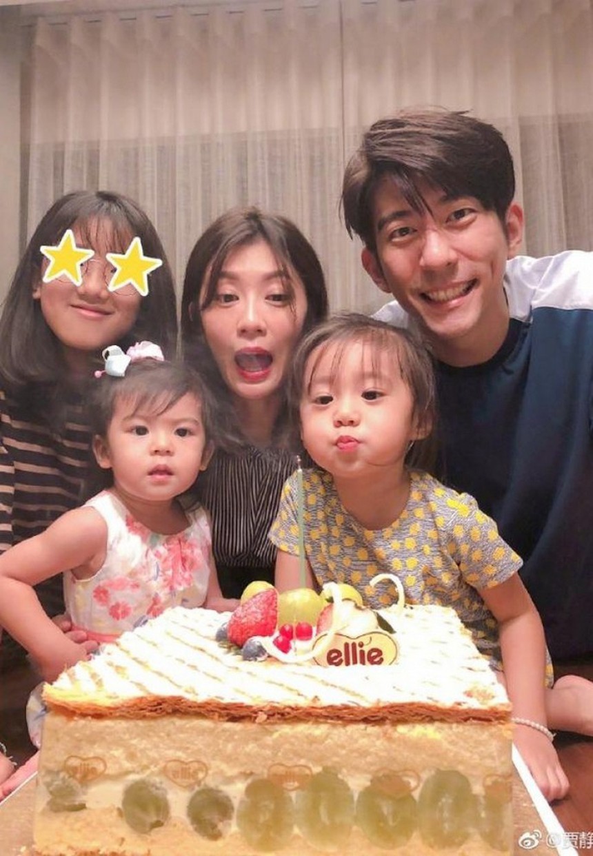 Giả Tịnh Văn đăng ảnh bên chồng trẻ kém tuổi, nhan sắc mệt mỏi gây chú ý - Ảnh 5.