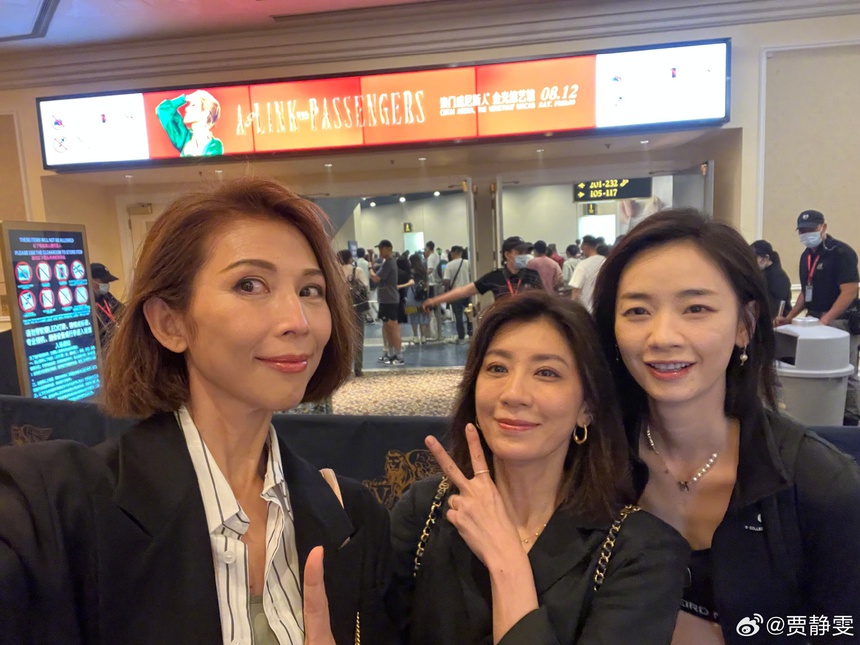 Giả Tịnh Văn đăng ảnh bên chồng trẻ kém tuổi, nhan sắc mệt mỏi gây chú ý - Ảnh 8.