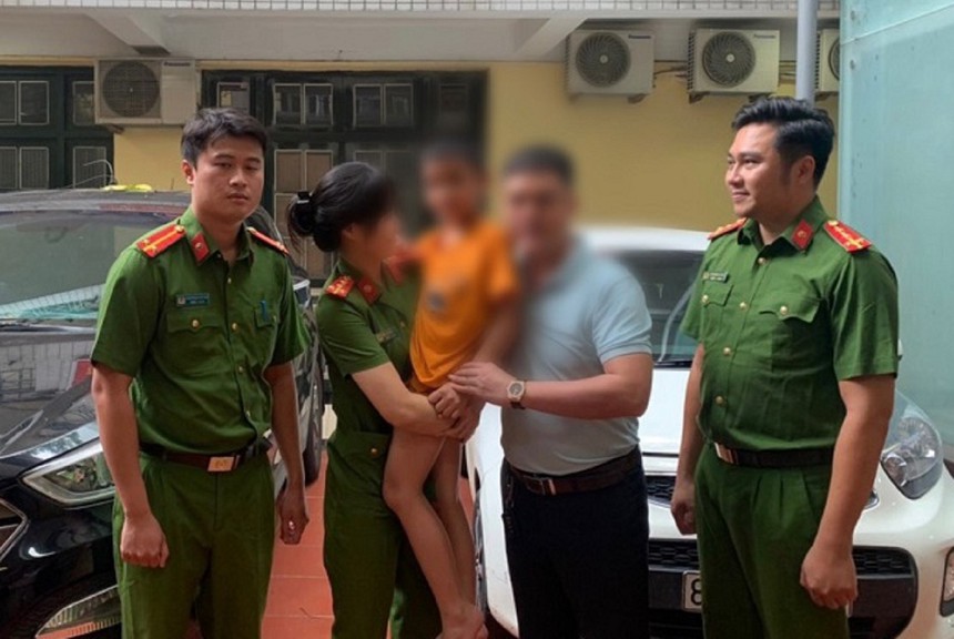 Biểu dương tinh thần dũng cảm của cán bộ Công an trong vụ giải cứu cháu bé bị bắt cóc - Ảnh 2.