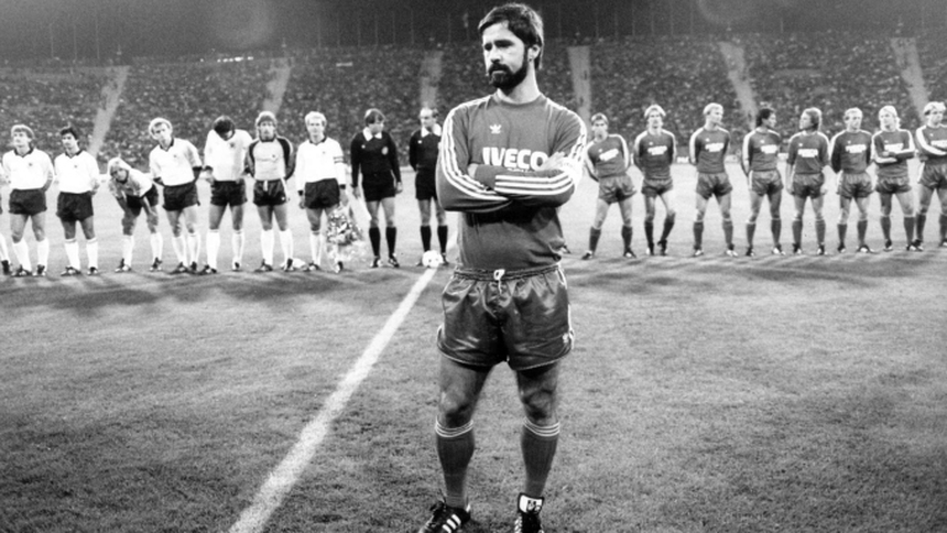 Cách đây 2 năm, bóng đá thế giới đã mất đi 1 'sát thủ' hàng công - Ảnh 2.