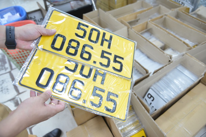 Một người được sở hữu nhiều biển ô tô, xe máy - Ảnh 2.