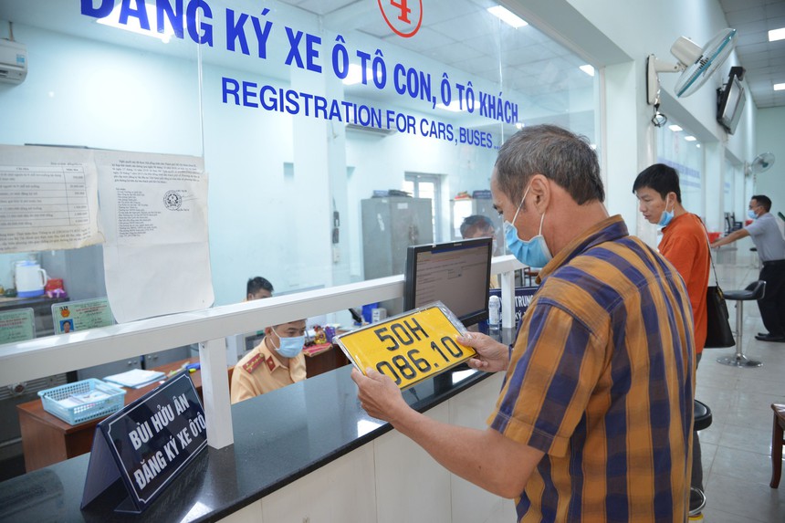 Một người được sở hữu nhiều biển ô tô, xe máy - Ảnh 1.