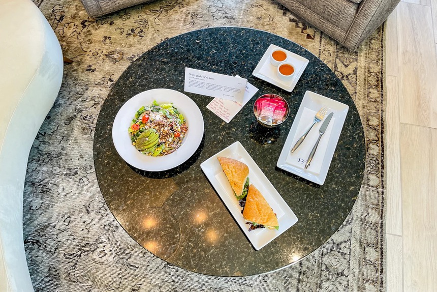 Khám phá khu vực phòng chờ VIP sân bay: Lisa Blackpink và con trai tỷ phú bí mật hẹn hò - Ảnh 6. Khám phá khu vực phòng chờ VIP sân bay: Lisa Blackpink và con trai tỷ phú bí mật hẹn hò - Ảnh 6.