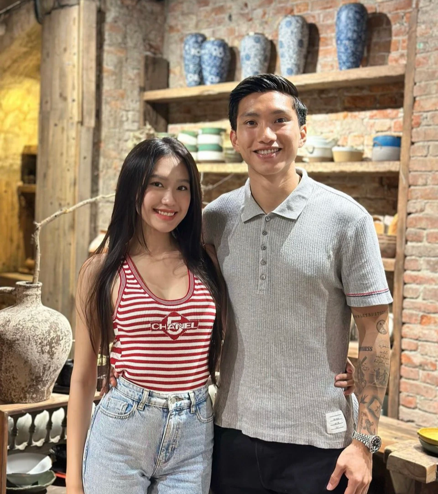 Sao Việt 16/8: Phương Oanh mừng tháng Vu Lan với bố mẹ, Lâm Bảo Châu làm 'nghìn' việc khi yêu Lệ Quyên - Ảnh 4.